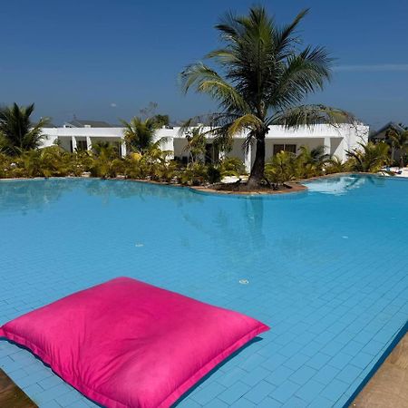 You&Me Resort Pagoda Beach ภายนอก รูปภาพ